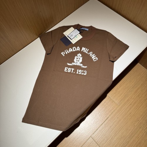 Prada 반팔티