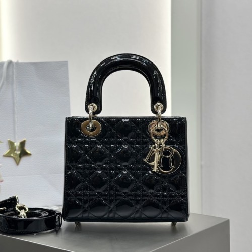 Lady Dior (Medium 4)