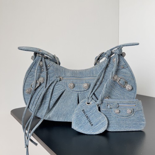 Balenciaga Le Cagole