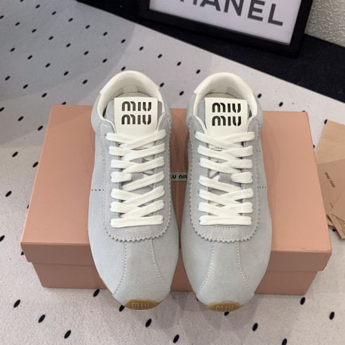 Miumiu 타이어 스니커즈
