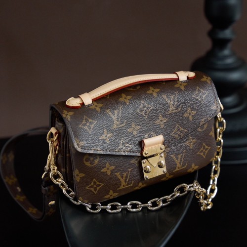 LV Pochette Metis East Weast