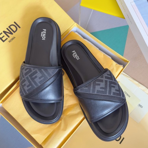 Fendi Diagonal FF 슬리퍼