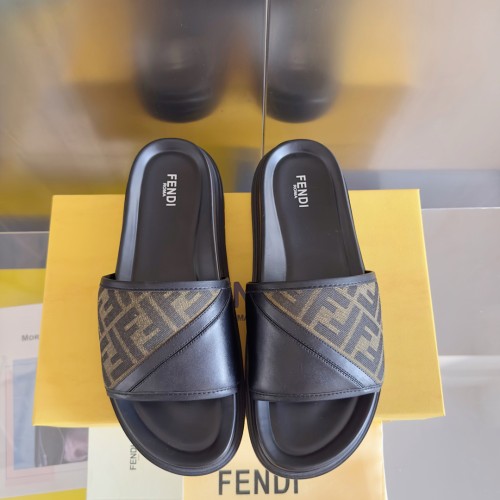 Fendi Diagonal FF 슬리퍼